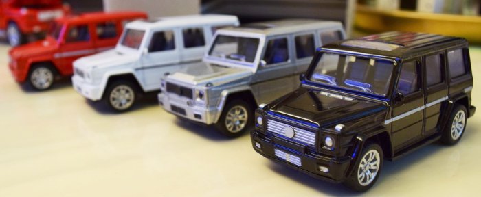 {車界模王}1:43 BENZ G CLASS 最強越野車 空運到!!!!長10公分4種顏色任選!!!!