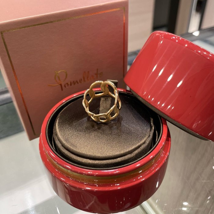 ⭐️ 香榭屋精品店 ⭐️ Pomellato 義大利品牌 寶曼納多 黃K金鑽石圈圈造型戒指💍 (XC0462)