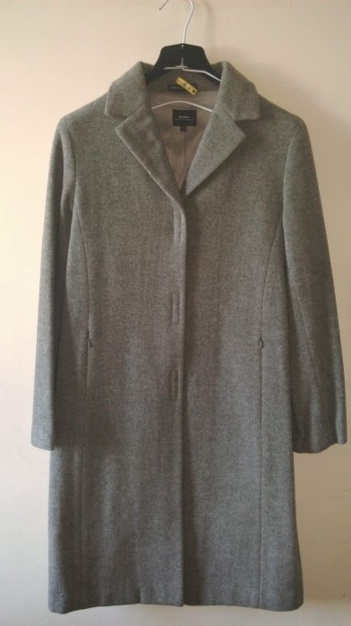 bossini灰色中長大衣~原價$2980~尺寸:7號