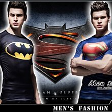 【Men Star】免運費 蝙蝠俠 大戰 超人 LOGO 彈力運動服 緊身衣 短T superman vs batman