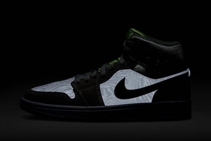 【S.M.P】AIR JORDAN 1 MID VAST GREY GHOST GREEN 米白 CV3018-001