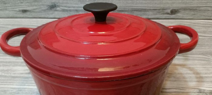 琺瑯鑄鐵鍋 富貴紅 二手 有盒裝 紅色很美 鑄鐵鍋