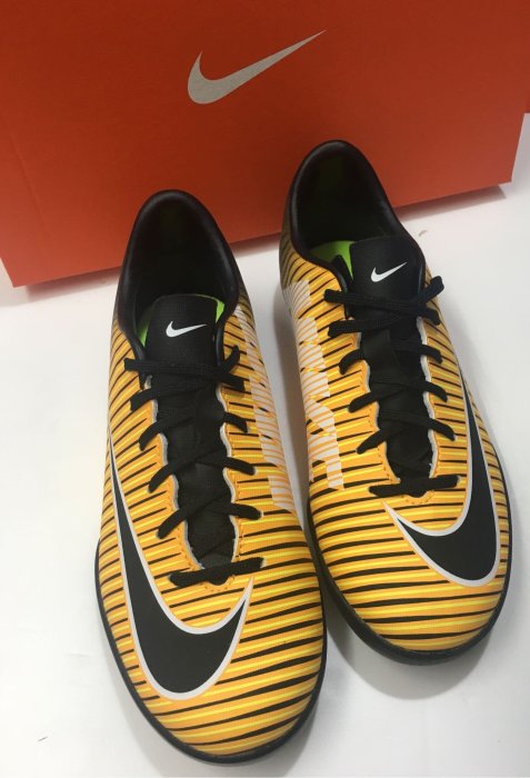 NIKE 兒童足球 足球鞋 兒童足球鞋 運動鞋 #831947801 US:.5/22.5cm~US5Y/24cm