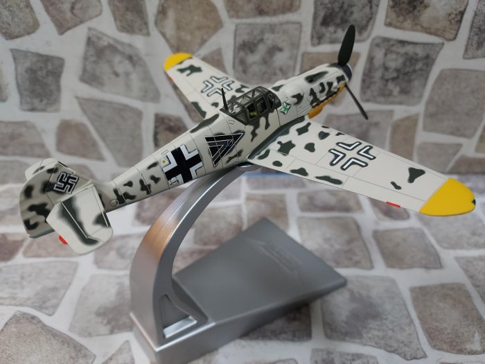 宗鑫 1/72 Corgi AA27110 Messerschmitt Bf109 G6 納粹塗裝 東戰線王牌