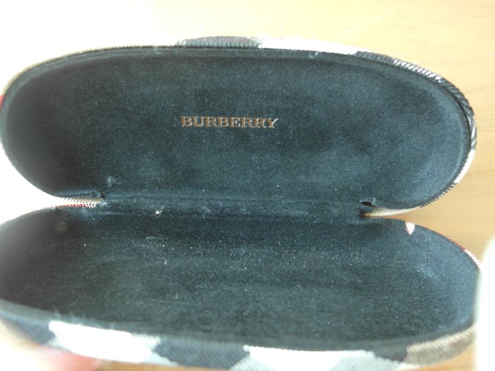 BURBERRY 格紋眼鏡盒