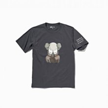 南◇2021 7月 KAWS UNIQLO 聯名 短TEE 短T 日本 短T 街頭 潮流 卡通 文字 芝麻街