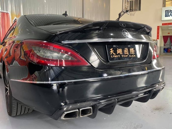 【天翊國際】BENZ W218 CLS 350 OEM R款 碳纖維 後下巴 (非AMG直上)