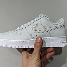 南🔥2023 12月 NIKE AIR FORCE 1 07 SE 淺灰 女款 休閒 珍珠 皮革 DV3810-001