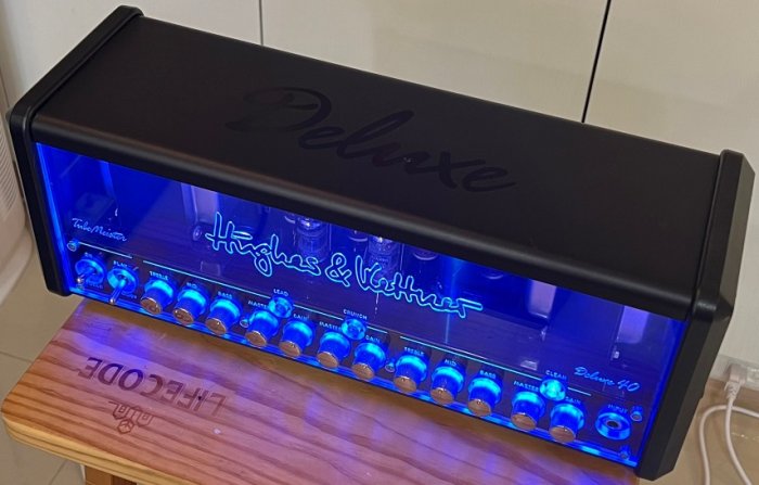 [美品] Hughes&Kettner TubeMeister Deluxe 40 Head