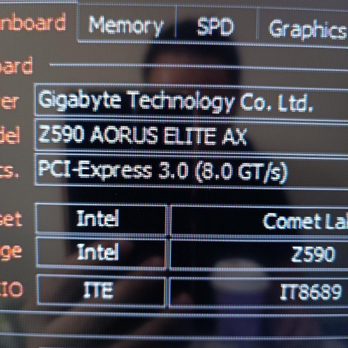 中古主機GTX1660獨顯+Z590 AORUS+全新G5905內建顯示CPU+16G DDR4 2666記憶體(8G+8G)+512G M2硬碟