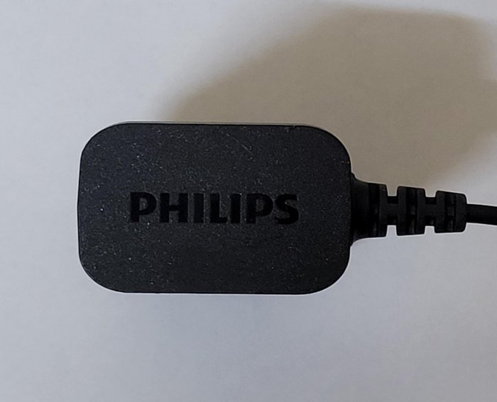 現貨) Philips 飛利浦原廠電鬍刀充電器刮鬍刀充電線HQ8505 8000 8500