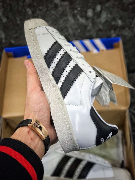 Adidas Originals Superstar 80s 貝殼頭黑白兩色日本限定休閒板鞋男女