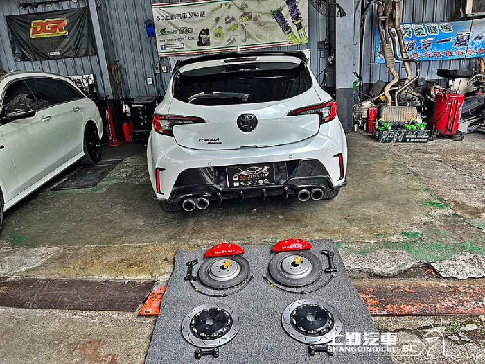 TOYOTA Corolla sport Auris 世盟N3 355碟盤 後面雙片半浮動330 來另片GECKO避震器