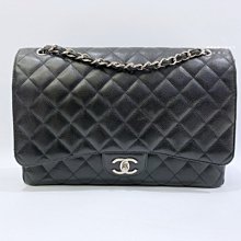 遠麗精品(板橋店) S3012 CHANEL MAXI JUMBO黑荔枝皮銀釦口蓋包A58601