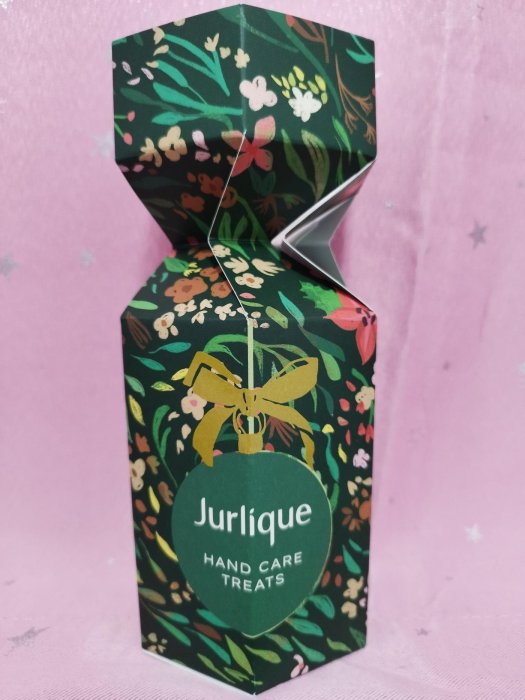 Jurlique 茱莉蔻 2022隨身護手霜禮盒（玫瑰護手霜15ml*3+薰衣草護手霜15ml*3）原價$1100  特價$990（國內百貨專櫃正貨商品）