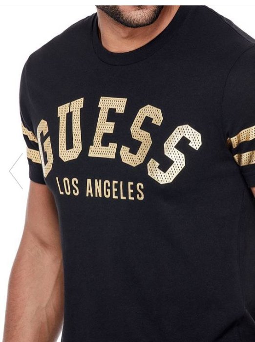 【GUESS】GUESS男款短袖T恤印金GUESS臂雙槓黑 F03190601-13