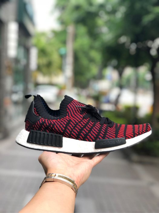 Adidas nmd r1 shop stlt primeknit black