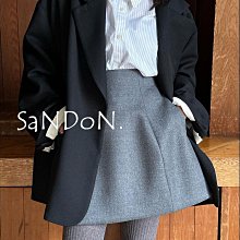 SaNDoN x『CLANE』立體砰砰南瓜摺線短裙 231128