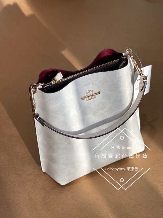 COACH CA582 白色老花小款水桶包 Mollie 22 Bucket Bag 折扣款 全新正品 平價版LV水桶包