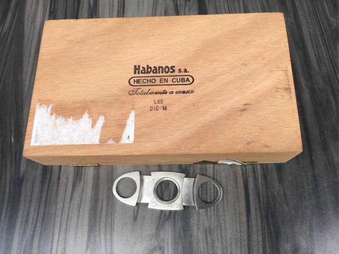 二手古巴Habana雪茄木盒 Habanos S.A.基本款雪茄空盒 保濕盒/收納木盒+ ￼不鏽鋼 雪茄剪 雪茄刀 圓頭 雪茄工具 把手 金屬 鋼刀