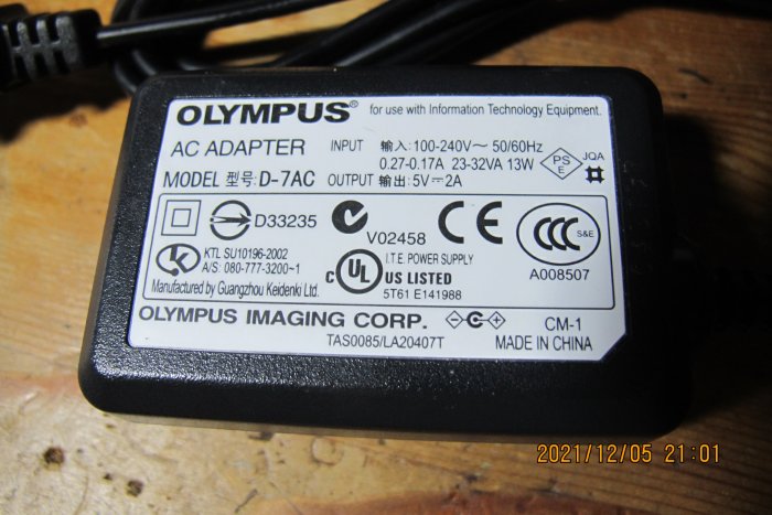 olympus  D-7AC原裝相機充電器DC 5V 2A 直徑4MM電源配接器