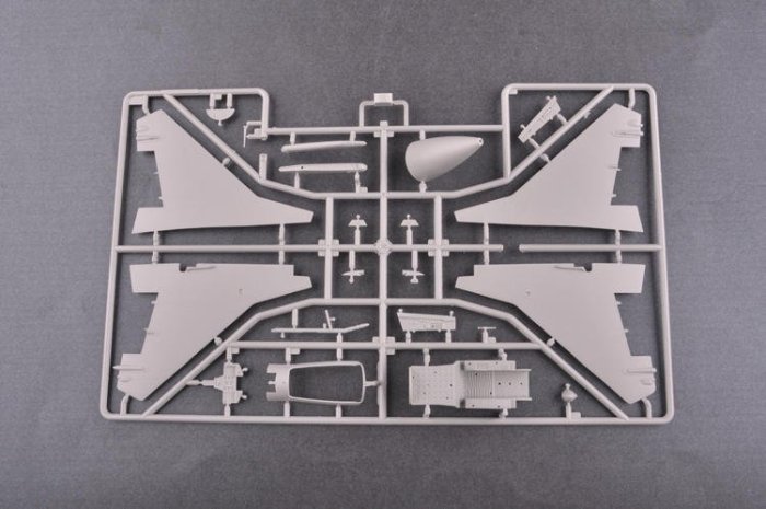 小號手 1/32 俄羅斯米格-29SMT“支點”戰斗機 03225