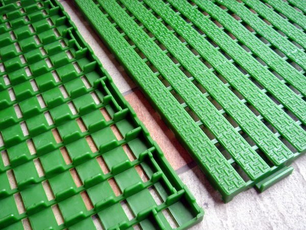 【路卡傢飾～家庭百貨】 變形蟲塑膠棧板 排水墊 防滑墊 止滑墊 塑膠地墊 塑膠板 塑膠墊