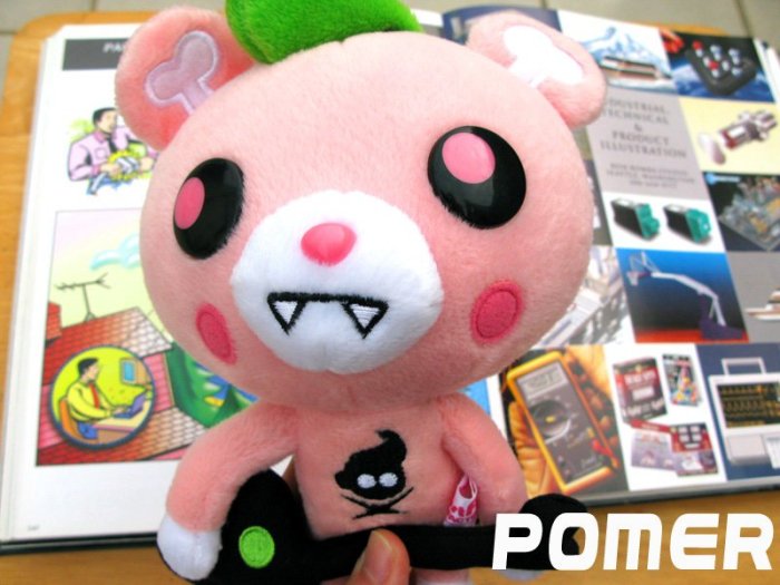 ☆POMER☆日本景品絕版正品Post Pet momo熊 聯名合作 稀有藝術邪惡人格 綠龐克頭彈貝斯 娃娃玩偶