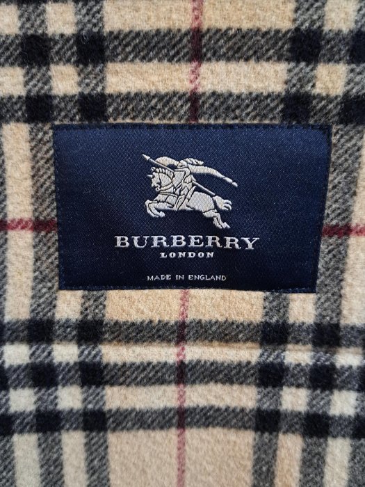 XL碼／英國製／Burberry ／男神牛角扣+頂級羊毛+連帽大衣