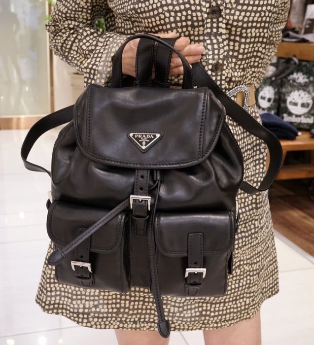 Prada 1BZ677 Backpack 小牛皮後背包 黑