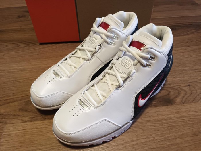 3 白黑紅配色詹皇籃球鞋 nike air zoom generation azg us11 29cm 全新正品公司貨