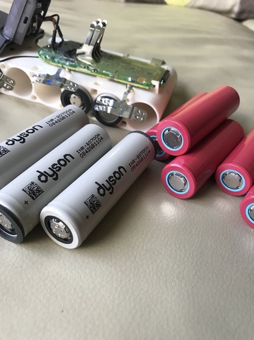 DYSON 戴森V8系列無線吸塵器電池蕊更換，SV10型號電池蕊更換，4000MAH大容量電池