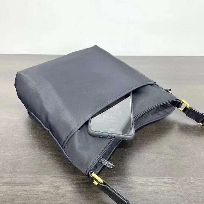 鑫森凱莉代購 TUMI  Tvler Crossbody 196616 黑色金鍊 斜背包 限量 預購