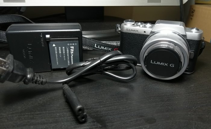 公司貨 Panasonic GF7 + 12-32mm 變焦鏡頭/ Wi-Fi/觸控,翻轉式螢幕/中文機