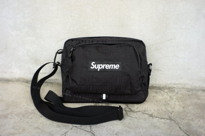 K.F.M 】SUPREME 19ss 46th Shoulder Bag 小包肩背包腰包滿版Logo