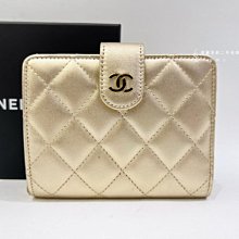 遠麗精品(板橋店) S2273 CHANEL 金色羊皮菱格金釦前釦式短夾