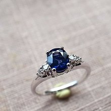 ☆采鑫天然寶石☆ **典雅質婉 **頂級天然藍寶石(Sapphire)K金鑽戒~1.05ct~~女戒款全新品~唯一