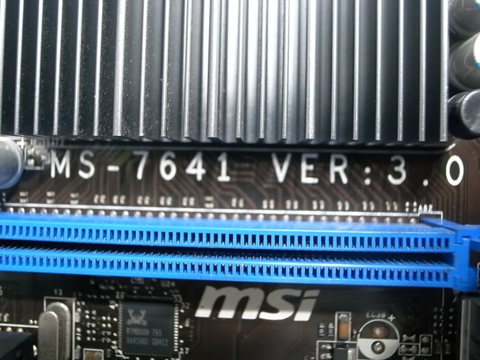 高雄路竹--微星 860GM-P43 (FX) 主板(含檔)加AMD X4 810四核心(AM3腳)