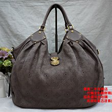 ☆優買二手精品名牌店☆ LV Mahina XL號 雷射洞洞 LOGO 抓皺折 肩背包 南瓜包 M93170 新品同樣II