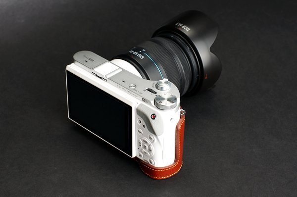 【台灣TP】 真皮 NX300 Samsung    真皮相機皮套(底座+上套)18-55mm用