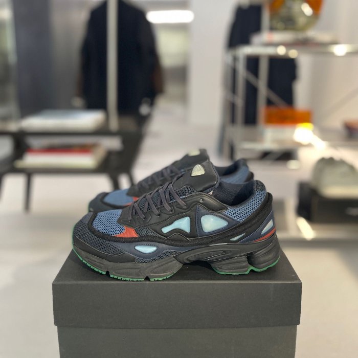 RAF Simons ADIDAS Ozweego ll | Yahoo奇摩拍賣