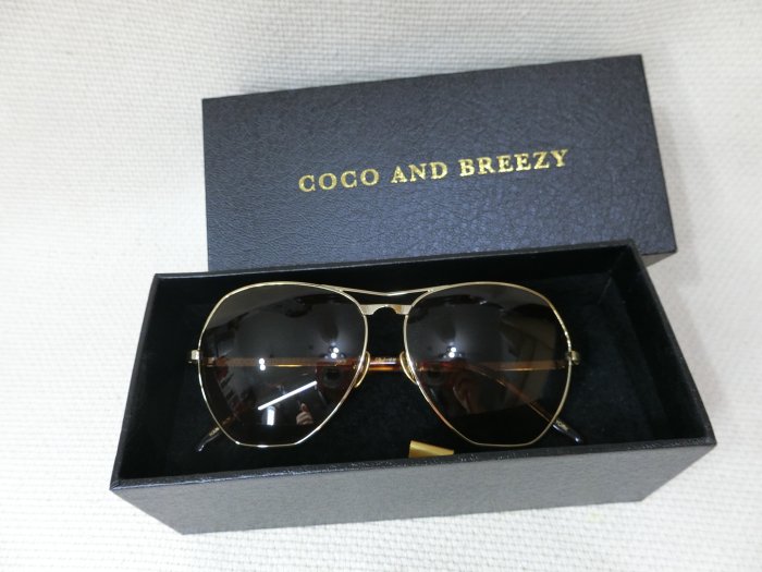 近全新紐約正櫃精品COCO AND BREEZY時尚墨鏡 太陽眼鏡 禮物出清價$2500起(5日標)原廠配件盒裝