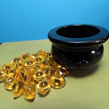 【競標網】天然漂亮黑色琉璃迷你聚寶盆50mm+28顆1.5公分黃琉璃元寶(回饋價便宜賣)限量5組(賣完恢復原價300元)