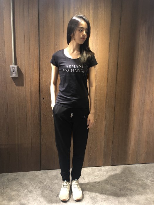 美國百分百【Armani Exchange】T恤 AX 短袖 logo 上衣 T-shirt 設計 黑色 女 H658