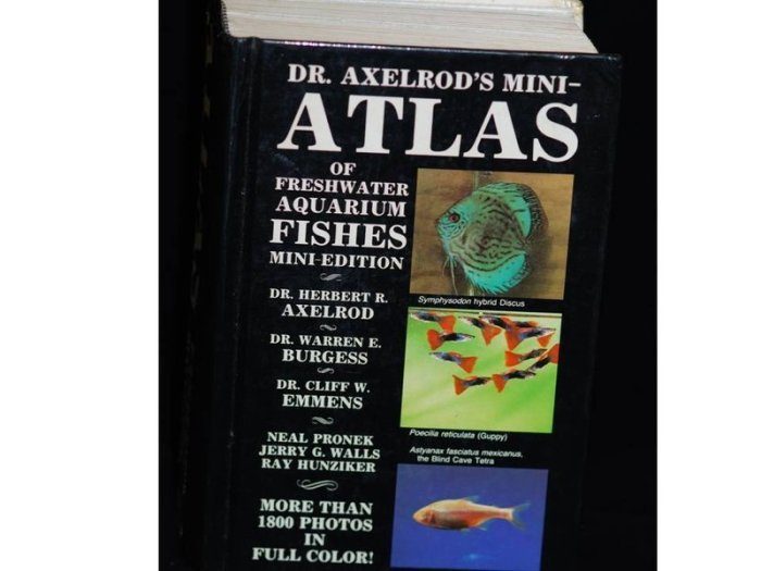 Axelrods Mini Atlas of Freshwater Aquarium Fishes 水族 魚 百科 書