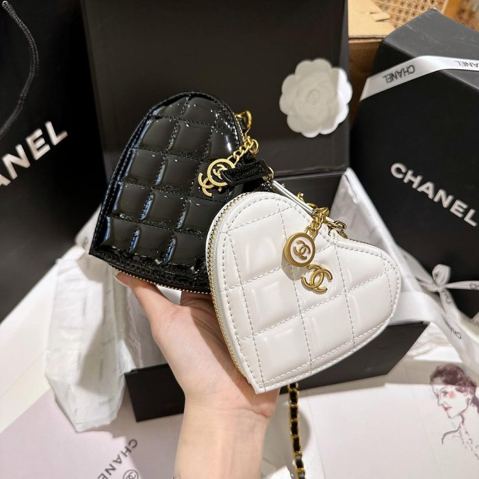 【二手】【跑量】  折疊禮盒包裝 Chanel新品 愛心雙子包 零錢包