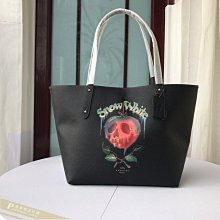 雅格精品代購 COACH 寇馳 31152 最新款 萬聖節特輯迪士尼白雪公主托特包 單肩包   美國代購