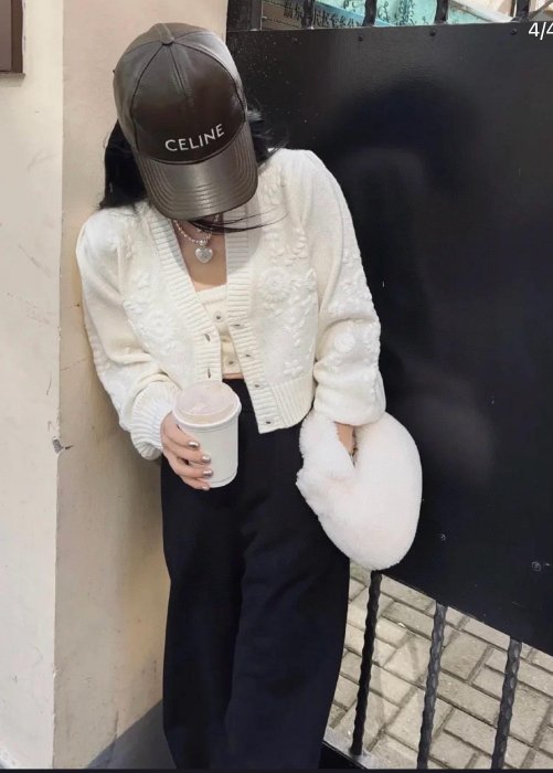 Celine新款皮革棒球帽 早八人必備 寬帽檐設計，炒雞顯臉小 精致的logo 質感滿滿