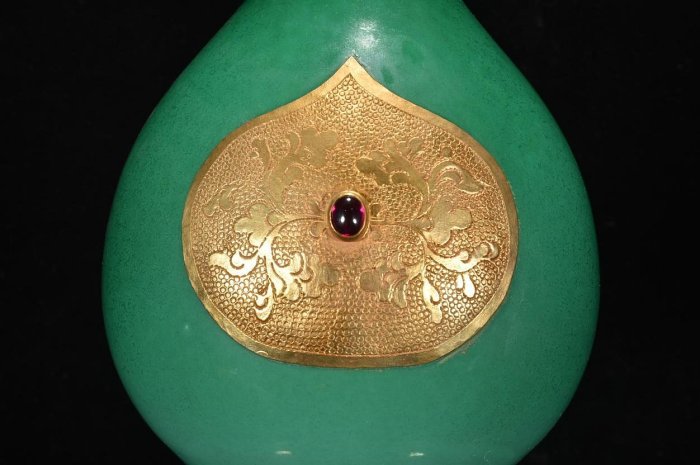 清雍正年翡翠綠釉包金鑲寶石紋葫蘆34*18m260088B-2979