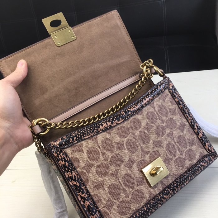 【小怡代購】全新 COACH 89068 美國正品代購蛇皮拼老花帆布 大款 hutton 新款 鏈條包 超低直購